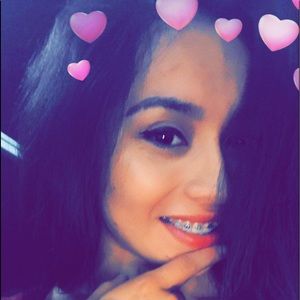 Meet your Posher, Mayra